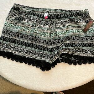 No Boundaries Shorts